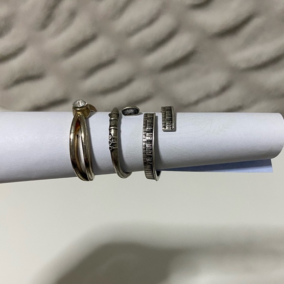 3 Rings (Wear Felicity) - Picture 2 of 7